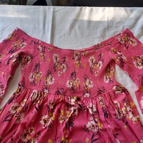 Torrid Size 1 Off the Shoulder Tunic Dress Pink Floral, Stretch Bust - Picture 6 of 7